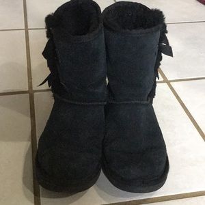 Kids Black KoolaBurra Uggs